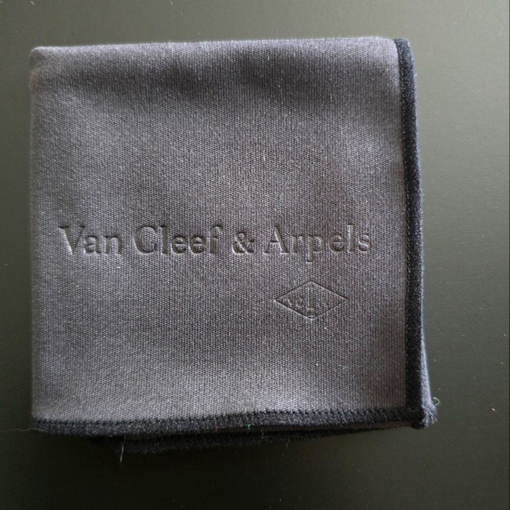 Van Cleef & Arpels Jewerly Cloth
